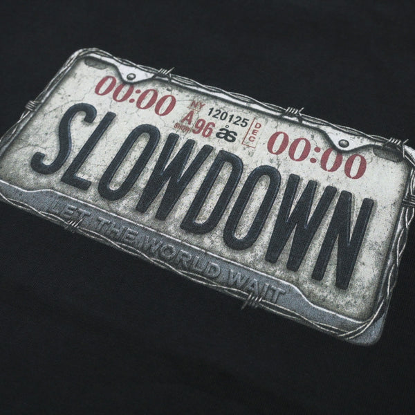 SLOWDOWN Carplate Washed Black Tee